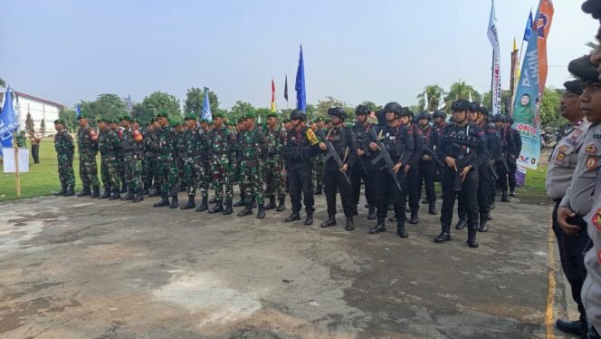 
					Kodim 1614/Dompu dan Polres Gelar Pasukan untuk Amankan Kampanye Akbar Pilkada 2024