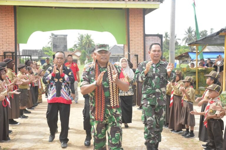 Kodim 0426/TB, Gelar Dapur Masuk Sekolah, Dalam Rangka Menurunkan Angka Stunting