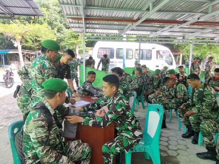 Jajaran TNI di Kabupaten Poso Gelar Kegiatan Bakti Sosial Donor Darah dalam Rangka Hari Juang TNI-AD Ke-79