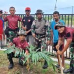 Ciptakan Lingkungan Gereja Yang Asri, Babinsa Bersama Satgas Pamtas dan Warga Tanam Pohon