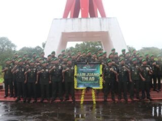 Peringati Hari Juang TNI Angkatan Darat (AD) Ke 79, Tahun 2024 Kodim 1208/Sambas Gelar Ziarah Ke Taman Makam Pahlawan