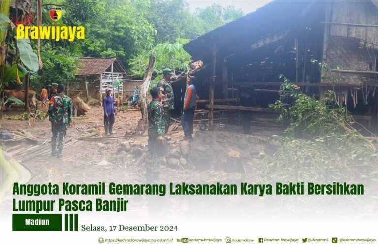 Koramil 0803-06 Gemarang Gelar Karya Bakti Bersihkan Lumpur Pasca Luapan Sungai Dungdes