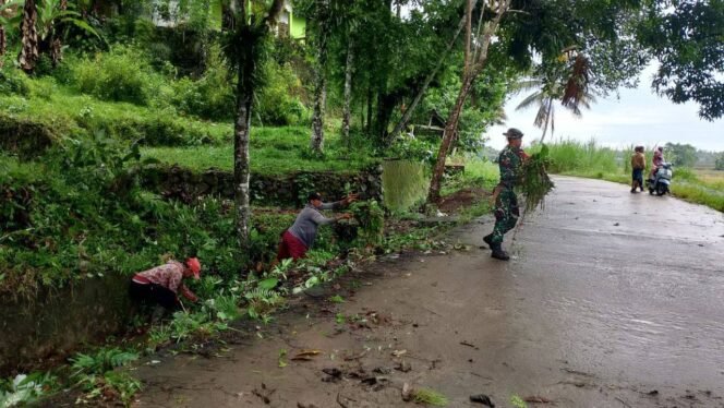 
					Babinsa Songing Koramil-05/Sinjai Selatan Kodim 1424/Sinjai Bersama