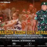 DANDIM 1707/MERAUKE BAGIKAN BINGKISAN NATAL DI KAMPUNG PANCASILA