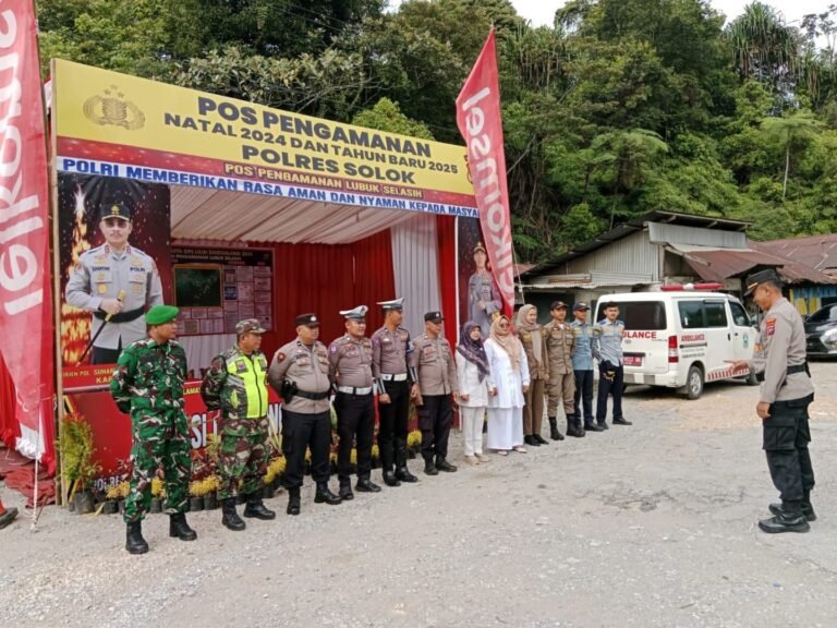 Agar Terciptanya Rasa Aman Dan Kodusif Babinsa Koramil 09/Gunung Talang Selalu Siaga Dalam Pengamanan Hari Natal 2024 Dan Menyambut Tahun Baru 2025