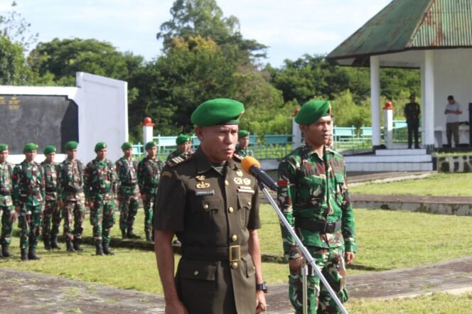 
					Lestarikan Semangat Juang Pahlawan, Kodim 1612/Manggarai Gelar Ziarah Rombongan di TMP Lalong Tana Karot