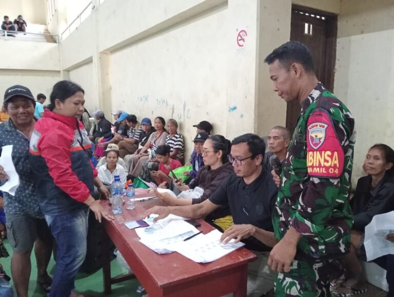 KPM Lima Desa Terima Pencairan PKH, Babinsa Koramil Nusa Penida beri Pendampingan