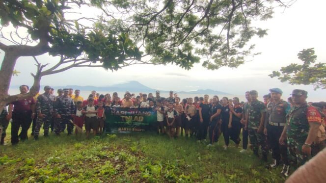 
					Warnai Peringatan Hari Juang TNI AD, Kodim Klungkung Gelar Aksi Bersih Lingkungan Dan Penanaman Pohon Di Nusa Penida