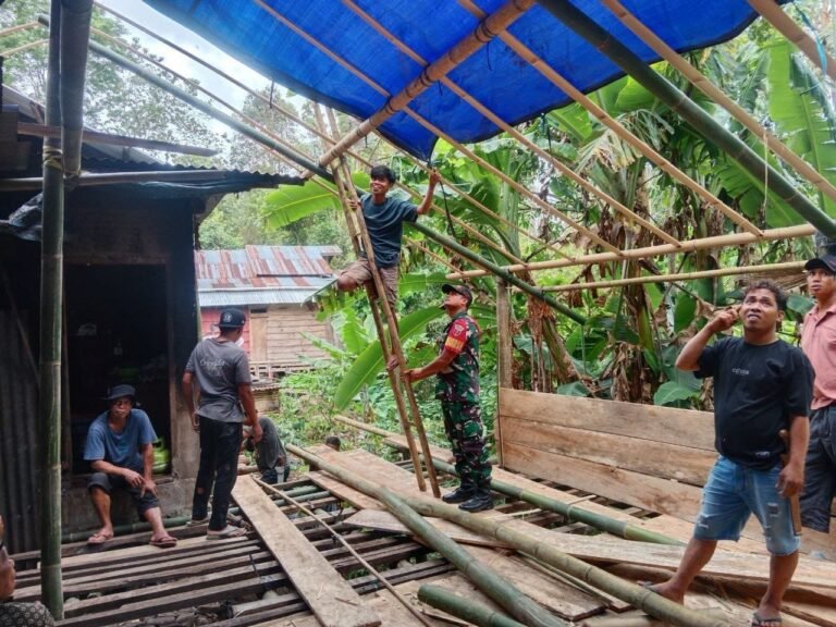 Babinsa Gantarang Koramil 03/Sinjai Tengah Kodim 1424/Sinjai Bantu Penyiapan Sarana Pesta Pernikahan Warga Binaan