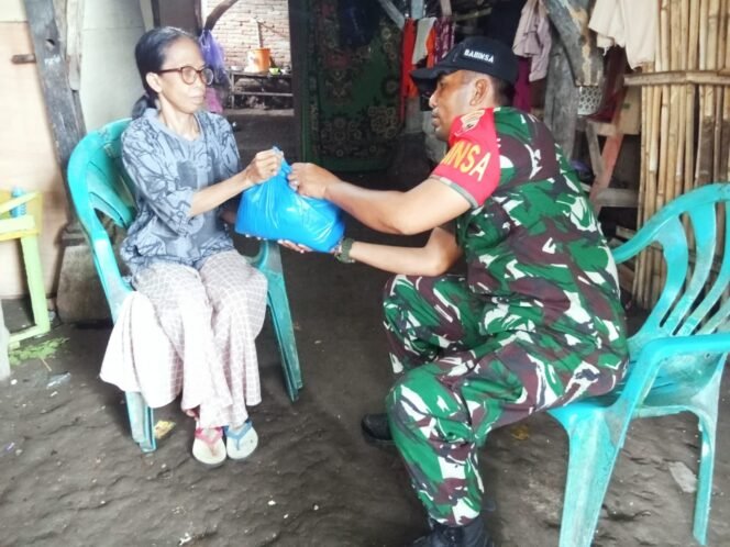 
					Babinsa Hadir Ditengah Masyarakat Babinsa Rasabou Sambang Warga