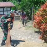 Peduli Tempat Ibadah, Babinsa Serui Bersihkan Pura Agung Sabda Bhuana