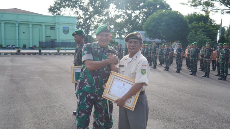 Danrem 041/Gamas Lepas Purna Tugas Prajurit dan PNS dengan Penuh Haru