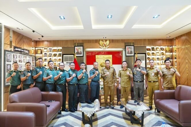 
					Pangdam XIV/Hasanuddin Sambut Audiensi Pj. Gubernur Sulsel untuk Pererat Sinergi