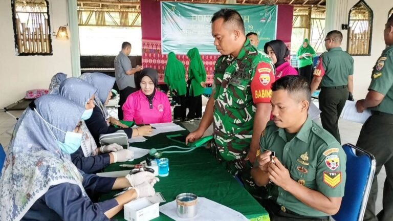 Kodim 1615/Lotim Gelar Donor Darah Semarakkan HUT ke-64 Korem 162/WB dan HUT ke-79 Persit