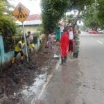 Jumat Bersih: Posramil Palibelo Bersama Muspika Gelar Gotong Royong