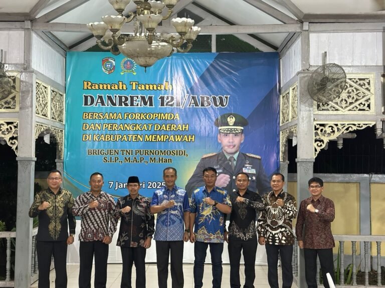 RAMAH TAMAH BERSAMA FORKOPIMDA DAN TOKOH MASYARAKAT KABUPATEN MEMPAWAH, DANREM 121/ABW AJAK TINGKATKAN SINERGITAS