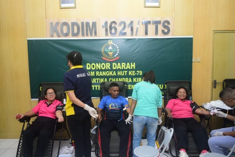 Peringati HUT Ke -79, Persit KCK Cab. XX Dim 1621/TTS Gelar Baksos Donor Darah