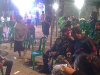 Babinsa TDM Hadiri Syukuran Baptisan Anak Ketua RT 30 TDM