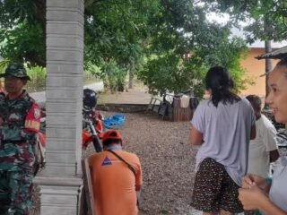 Pemantauan Banjir, Babinsa dan BPBD Terjun ke Lasiana