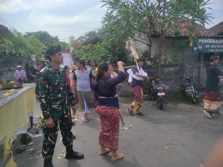 Melalui Pengawalan Ketat Aparat Keamanan, Upacara Pelebon Almarhum I Gusti Nyoman Anom Ardana Berjalan Aman Dan Lancar