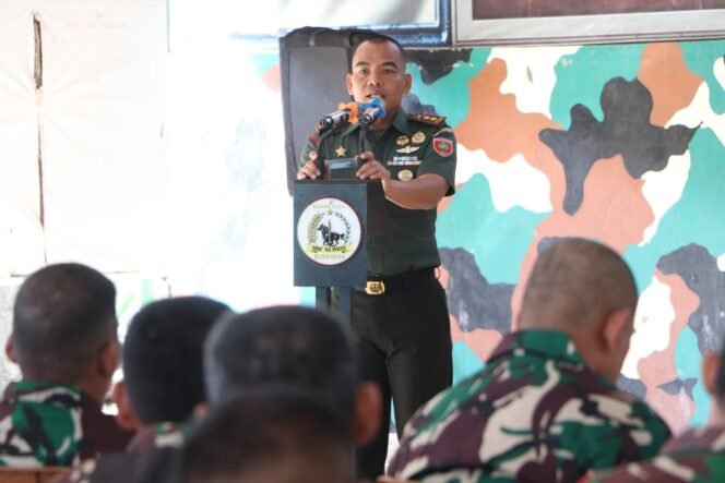 
					Jam Komandan, Dandim 1425/Jeneponto Tegaskan Komitmen TNI Dalam Mendukung Program Pemerintah Dan Kesejahteraan Rakyat