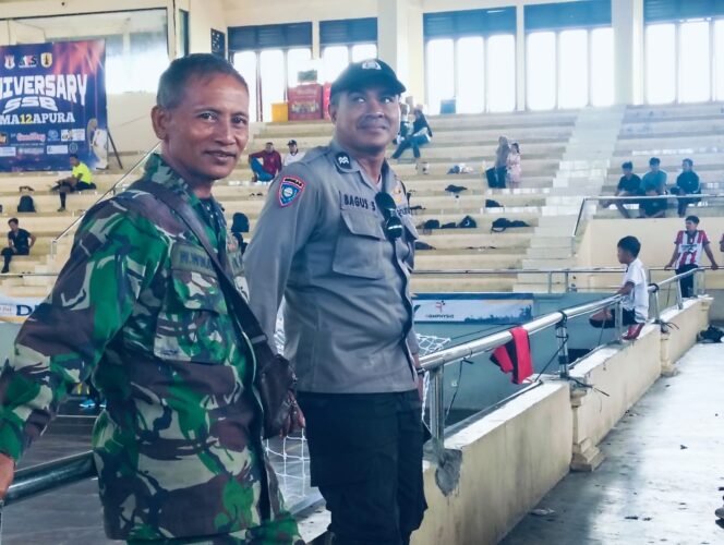 
Babinsa Gelgel Kawal Turnamen Futsal HUT Ke 12 SSB Semarapura