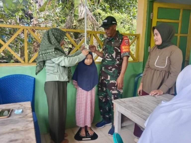 Demi Tercapainya Generasi Penerus Bangsa Babinsa Dampingi Posyandu