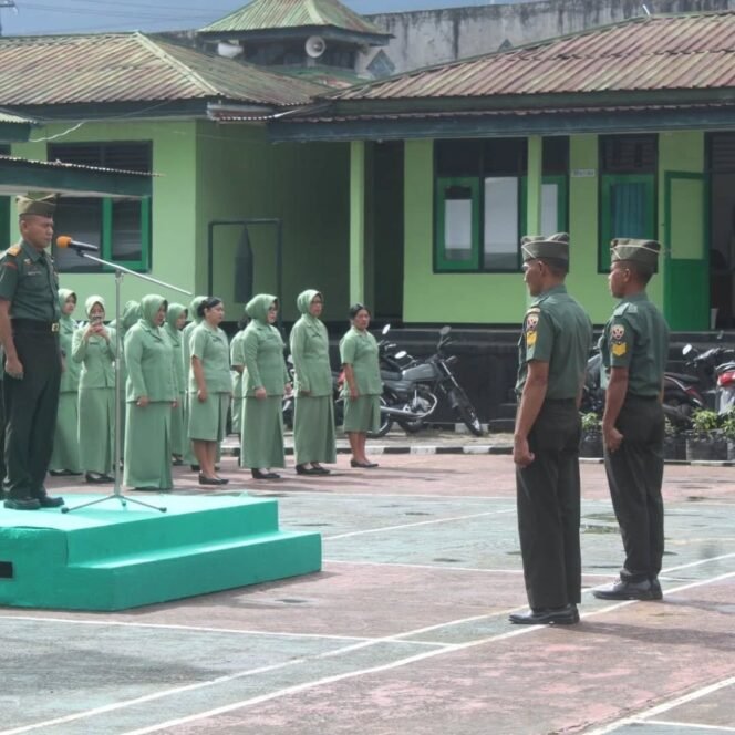 
					Kodim 1612/Manggarai Lepas Dua Prajurit Setia dengan Haru