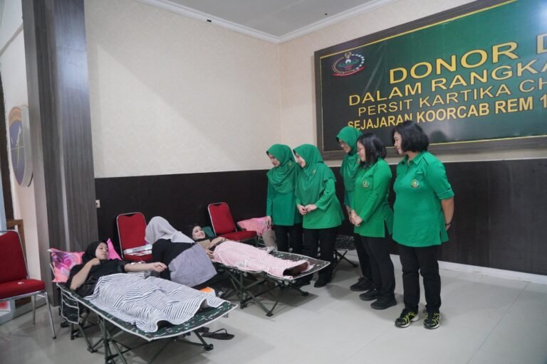 SAMBUT HUT PERSIT KARTIKA CHANDRA KIRANA KE-79 TAHUN 2025, KOREM 121/ABW GELAR BAKTI SOSIAL DONOR DARAH