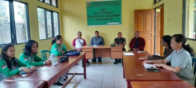 
Danramil 1612-01/Ruteng hadiri rapat kordinasi BPP terkait sinkronisasi data LTT di Kecamatan Langke Rembong