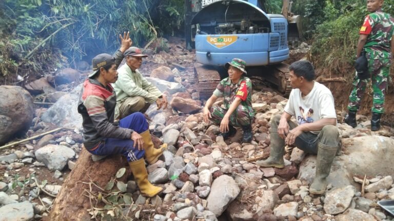 Antisipasi Bencana Susulan, Babinsa Koramil 05/Reban Himbau Warga Waspada