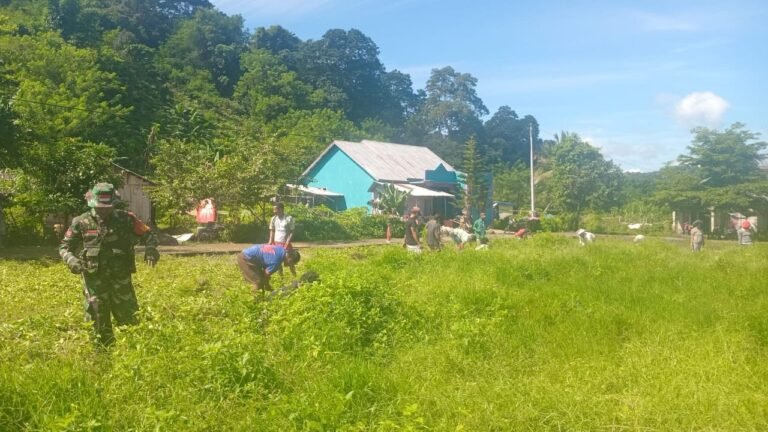 Anggota Koramil 1612-03/Reok Hadiri Kegiatan Pendampingan Karya Bakti di Dusun Nggalak, Desa Nggalak, Kecamatan Reok Barat