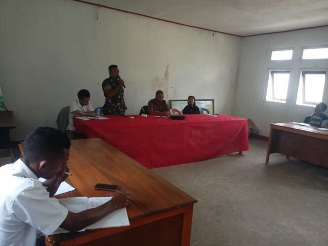 
					Babinsa Bersama Warga Desa Gololambo Sukseskan Program Ketahanan Pangan