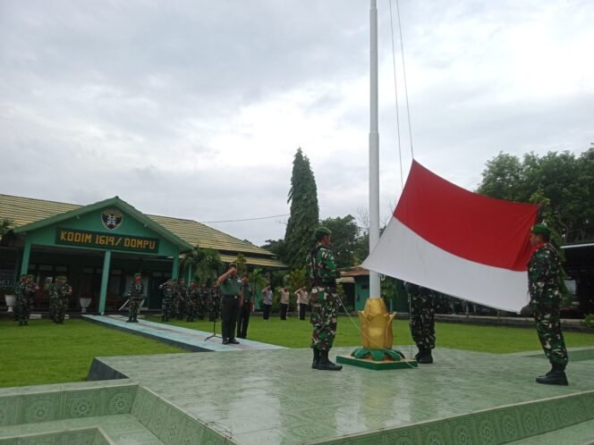 
					Kodim 1614/Dompu, gelar upacara bendera.