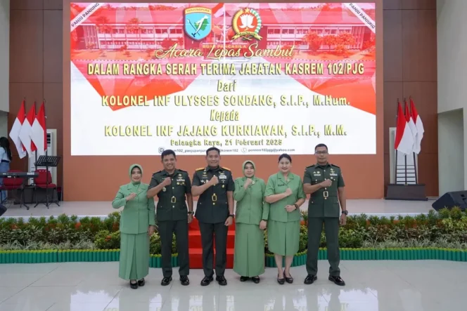 
Danrem 102/PJG Pimpin Sertijab Kasrem, Tekankan Regenerasi dan Inovasi dalam Kepemimpinan