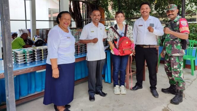 
					Dukung Asta Cita, Babinsa Bokong Pantau Pemberiakan Makan Bergizi