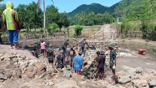 
Sukseskan program TMMD Ke-123 Melalui Pembangunan Jembatan Jalan Usaha Tani.
