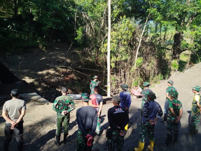 
Satgas TMMD Ke-123 Kodim 1424/Sinjai Laksanakan Apel Pagi Sebelum Melanjutkan Pekerjaan Sasaran Fisik di Hari ke-7