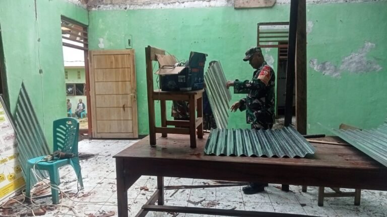 Karya Bhakti Serda Darmawan Weka, Rehab Kantor Desa