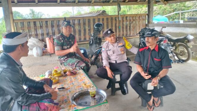 
					Babinsa Desa Landih Laksanakan Komsos, Pastikan Situasi Kondusif Jelang Hari Raya Nyepi