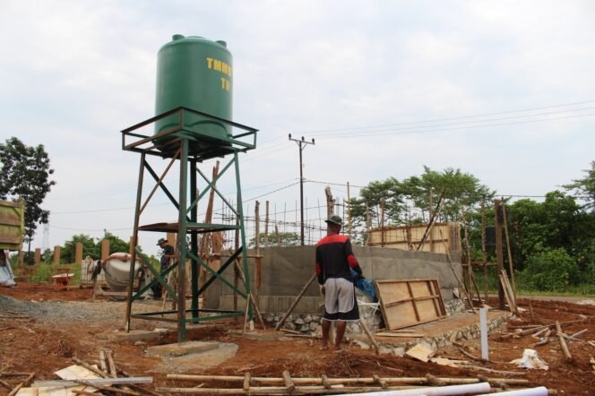 
					Tandon Air Berkapasitas 1000 Liter Berhasil Dipasang oleh Satgas TMMD Kodim 1311/Morowali