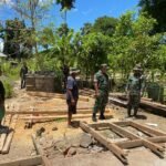 Dansatgas TMMD Kodim 1618/TTU Tinjau Progres Pembangunan, Berbincang Langsung dengan Warga Penerima Manfaat