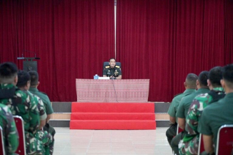 DANREM 121/ABW BRIGJEN TNI PURNOMOSIDI, S.I.P., M.A.P., M.HAN., MINTA PRAJURIT TETAP DI SIPLIN SELAMA RAMADHAN
