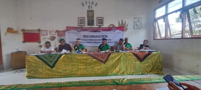 
					Babinsa Hadiri Musdes Pertanggungjawaban Keuangan BUMDes Lingga Buana Desa Langgahan TA 2024