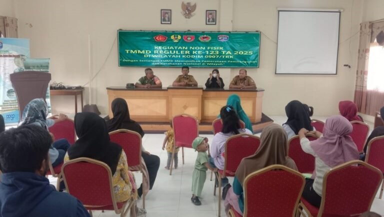 Gandeng Dinas Kesehatan,Satgas TMMD Ke 123 Kodim 0907/Trk Gelar Penyuluhan Stunting.