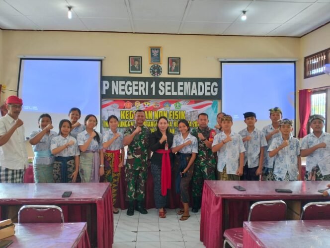 
Bangkitkan Jiwa Nasionalisme Generasi Muda, Satgas TMMD ke-123 Kodim Tabanan Berikan Sosialisasi Wasbang Kepada Siswa SMP N 1 Selemadeg
