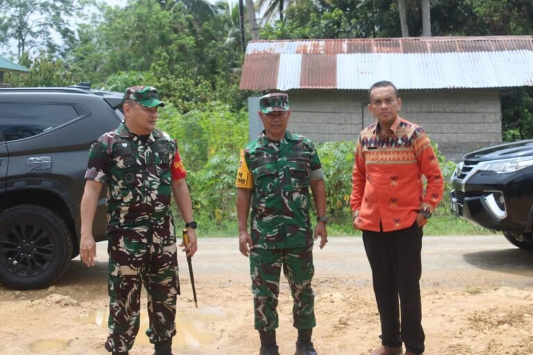 Wasev Kodam XIV/Hasanuddin Tinjau TMMD ke-123 di Muna Barat, Pastikan Program Berjalan Lancar