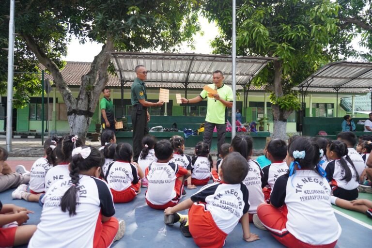 Dua TK Di Klungkung Gelar Outing Class Di Makodim 1610/Klungkung