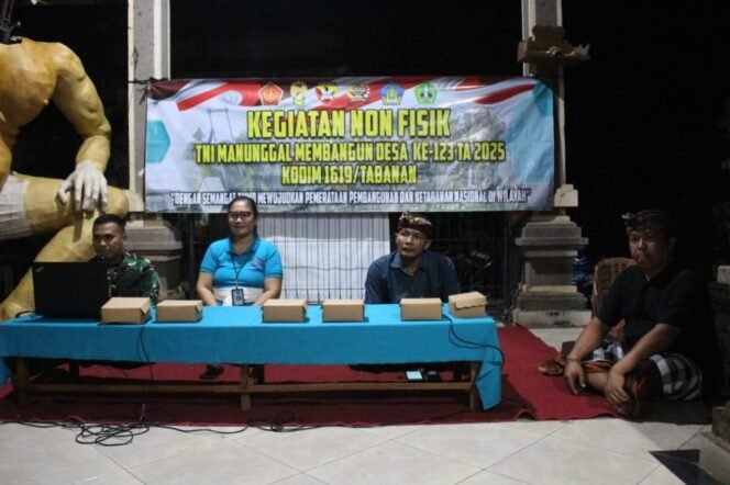 
Wujudkan Masyarakat Sehat, Satgas TMMD Ke-123 Kodim Tabanan Gelar Sosialisasi Kenakalan Remaja, Narkoba, dan HIV/AIDS