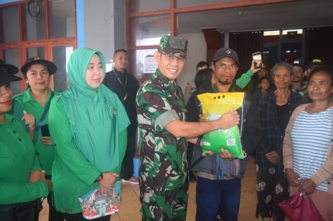 
					Peduli Korban Bencana Alam Kodim 1621 TTS Salurkan Bantuan Kemanusiaan Untuk Korban Tanah Longsor Desa Kuatae